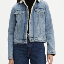 Levi's Women's Original Sherpa Trucker Jacket Size small