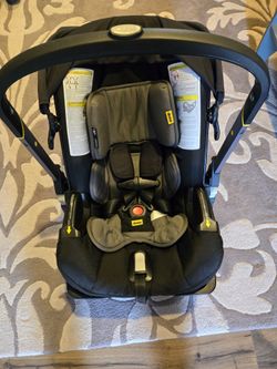 Doona All in 1 Car seat & stroller - great condition
