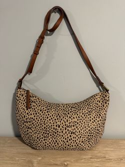 Universal Thread Crossbody (like new) $15 Dlls