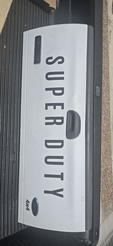 Ford F350 Tailgate