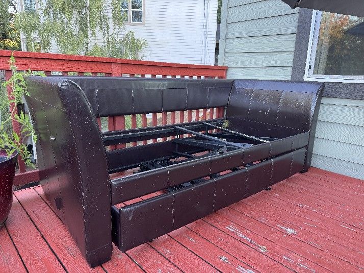 Free Leather Couch With Sleeper Rollout