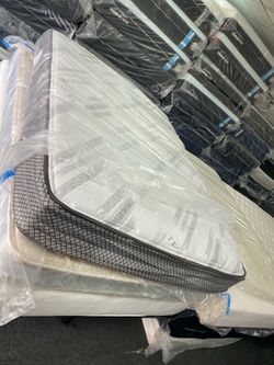 full size mattress and box springs