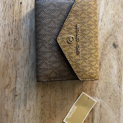 New With Tags Michael Kors Wallet