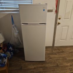Refrigerator New