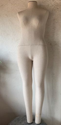 Size 16 mannequin fashion form
