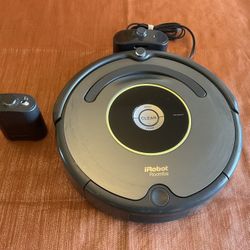 Roomba Vacuum 