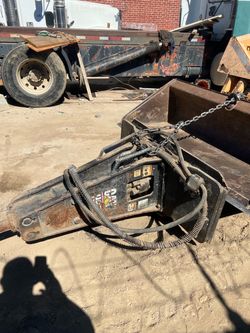 Concrete breacker