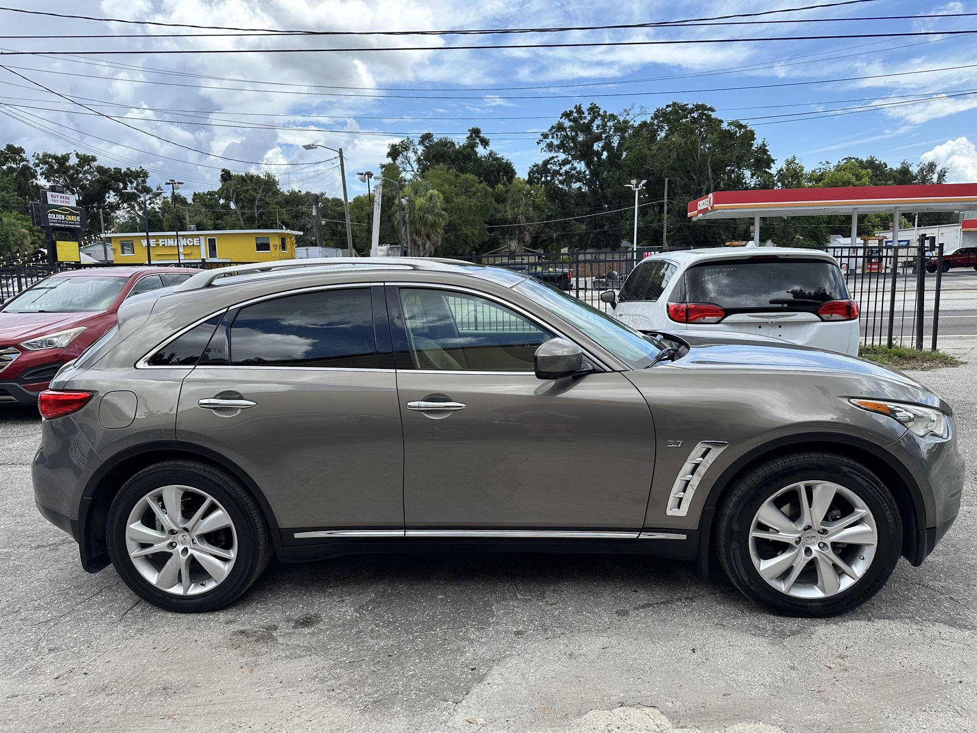 2016 Infiniti Q70