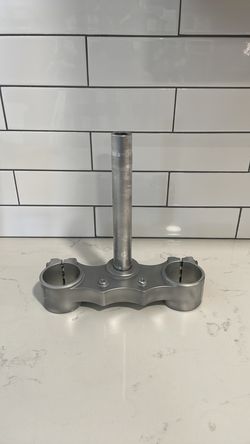 2003 to 2007 KTM 250 Sx lower triple clamp