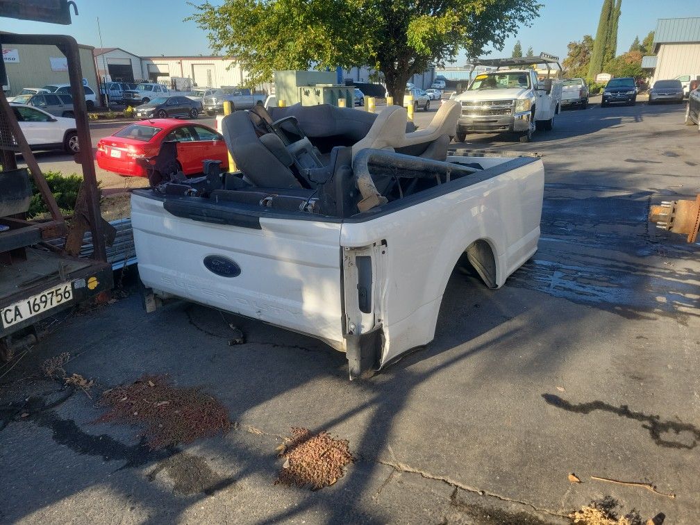 2019 Ford F250 F350 Bed And Tail Gate Some Damage