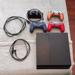 PlayStation 4 Console & Controllers