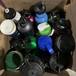 BOX OF WATER BOTTLES AND INSULATED COFFEE MUGS TRAVEL COFFEE CUPS