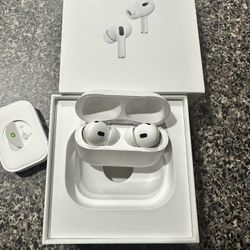 Apple AirPods Pro With Active Noise Cancellation
