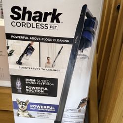 Brand new - Shark Pet Pro Cordless Stick Vacuum 