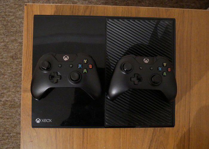 Used Xbox One Original w/ two games and two controllers