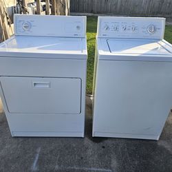 KENMORE WASHER AND DRYER MATCHING SET