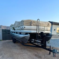 2002 Subtracker Party Barge