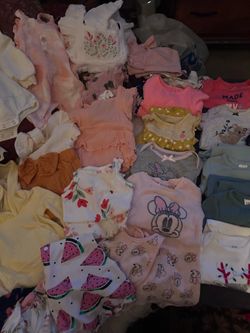 38 Baby Girl Clothes for $30