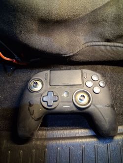 Nacon Revolution Unlimited Pro PS4/PC Controller - Elite Tier