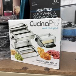 Pasta Maker Deluxe Set 5 pc Premium Stainless Steel Machine, New in box