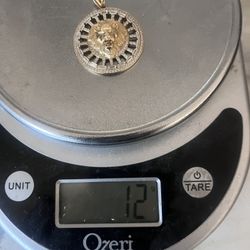 14k Yellow Gold Lion Pendant 