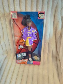 NBA Golden Warriors barbie NRFB
