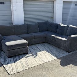 Grey Sectional Sofa w/ Chaise – Clean & Sanitized 🛋️ Delivery Available 🚚Today! Large 126” Couch