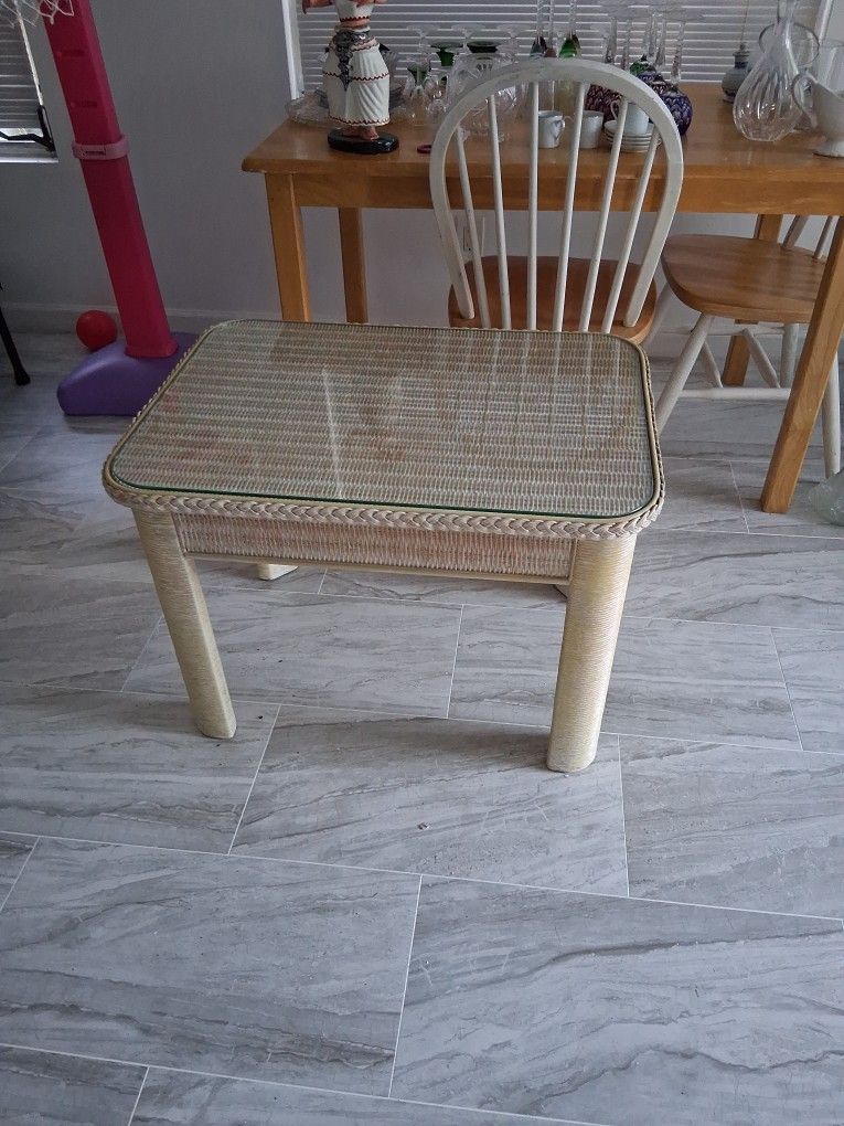 Side Table 30x22