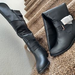 Flat Boots, Tulip,  Color Black Size 7 