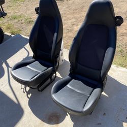 Front Seats for 1971 Super Beetle