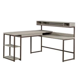 Large L SHAPED DESK with Wireless CHARGER