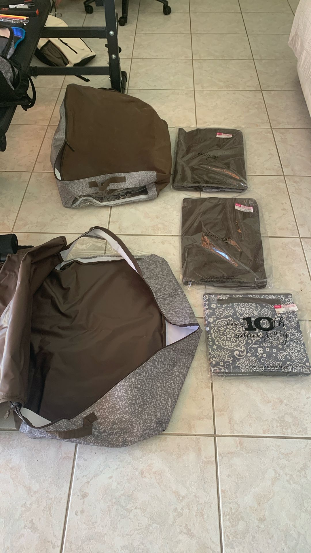 Thirty-One - 4 Storage Bags & 1 Storage Cube