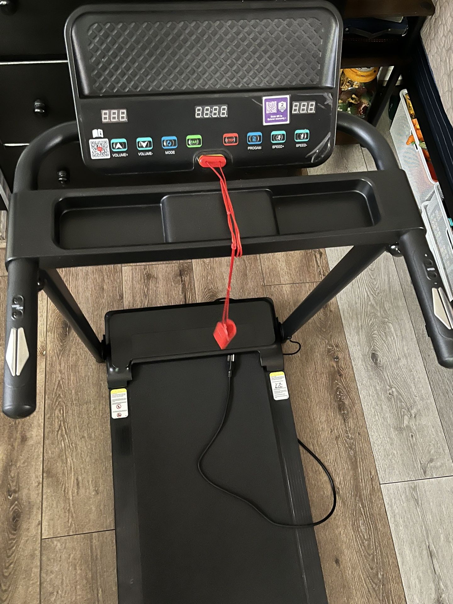 FOLDABLE TREADMILL