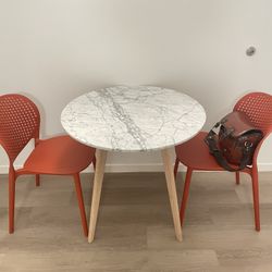 marble round table