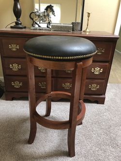 Bar stool