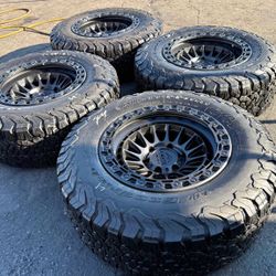 🚘🚨New rims 17x9 6 lugs for any Toyota Tacoma,Chevy 1500 used tires 285/70r17 bfgoodrich