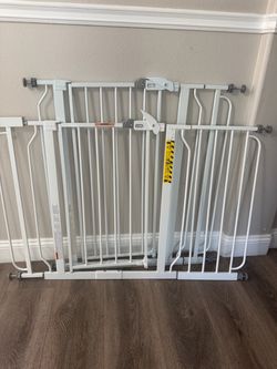 3 Baby/pet  safety gates no drill