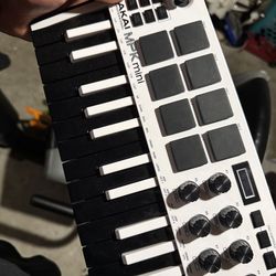Akai MPK Mini