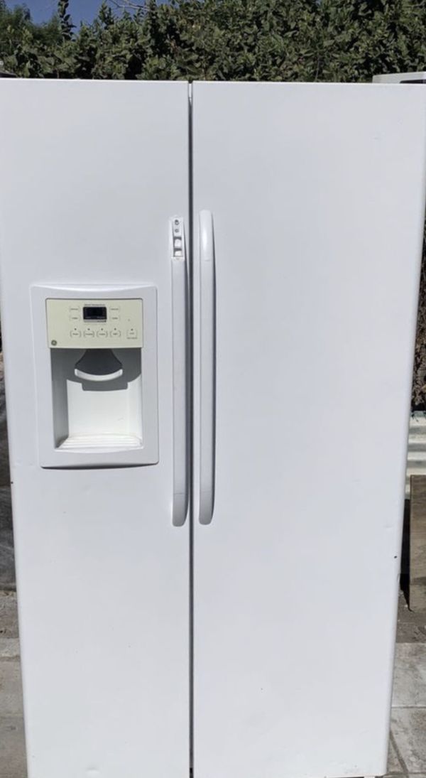 GE REFRIGERATOR free delivery installation and warranty for Sale in