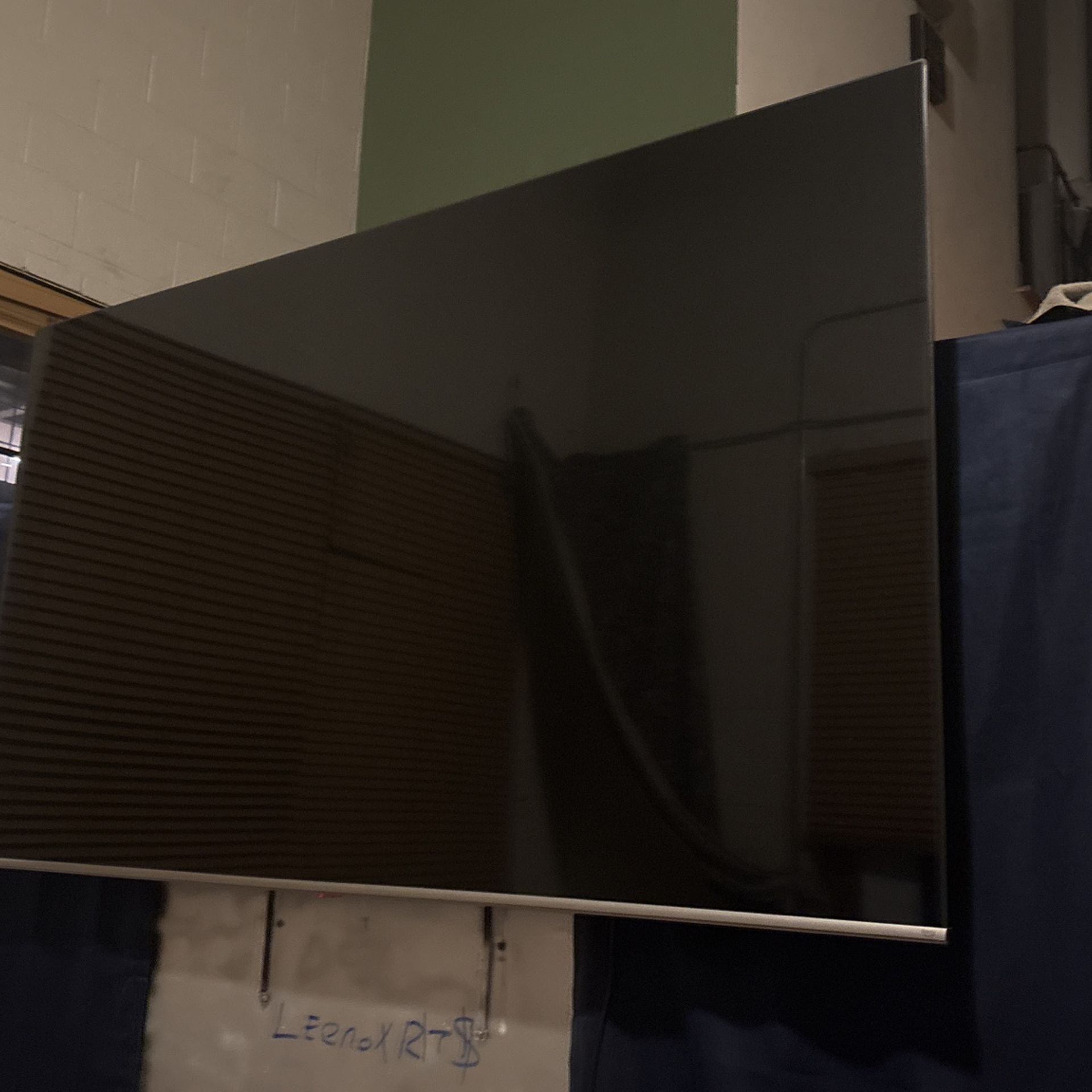 75” Toshiba 4k Tv With Spider-Man PS4 2 Controller’s