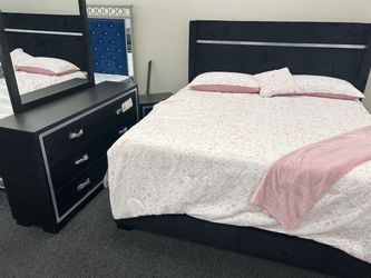 BLACK MODERN BEDROOM SET – HUGE SALE!