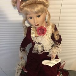VINTAGE JOSEPHINA COLLECTION VICTORIAN Porcelain Doll 26"H Blonde,blue  Eyes