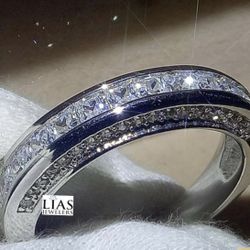 New 18k White Gold Wedding Ring 