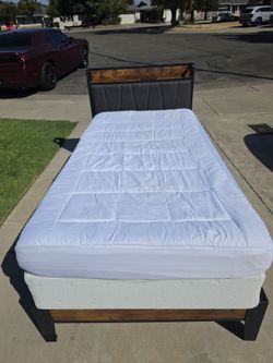 Complete Twin size bed