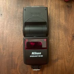 Nikon speed light sb-600 flash