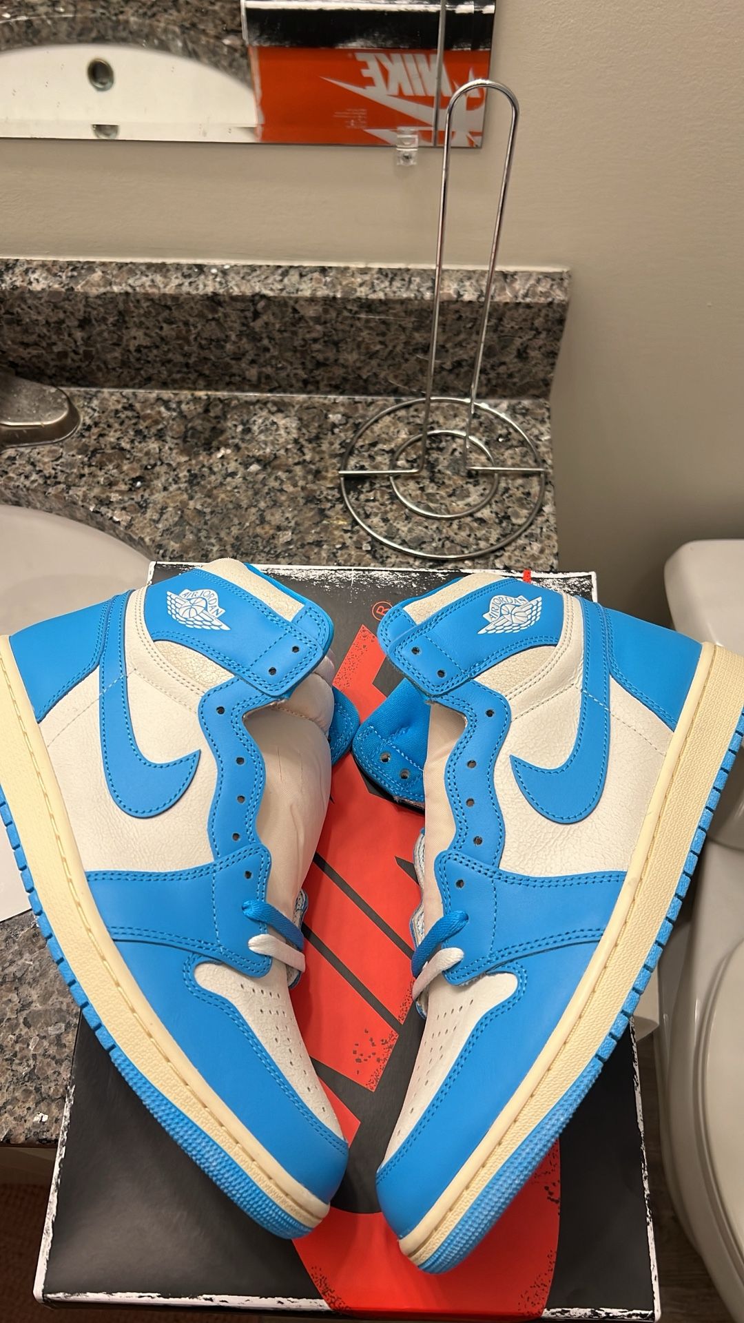 Jordan Retro 1s UNC
