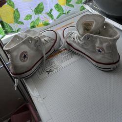 Converse Sneakers 