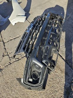 Chevy Colorado Z71 Front Bumper Oem 