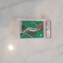 Giannis Antetokounmpo 2019-20 Panini Mosaic Green Prizm #75 basketball card, graded as a PSA 10 gem mint. 