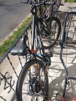 : QLIFE E-Bike - FOR PARTS OR REPAIR
